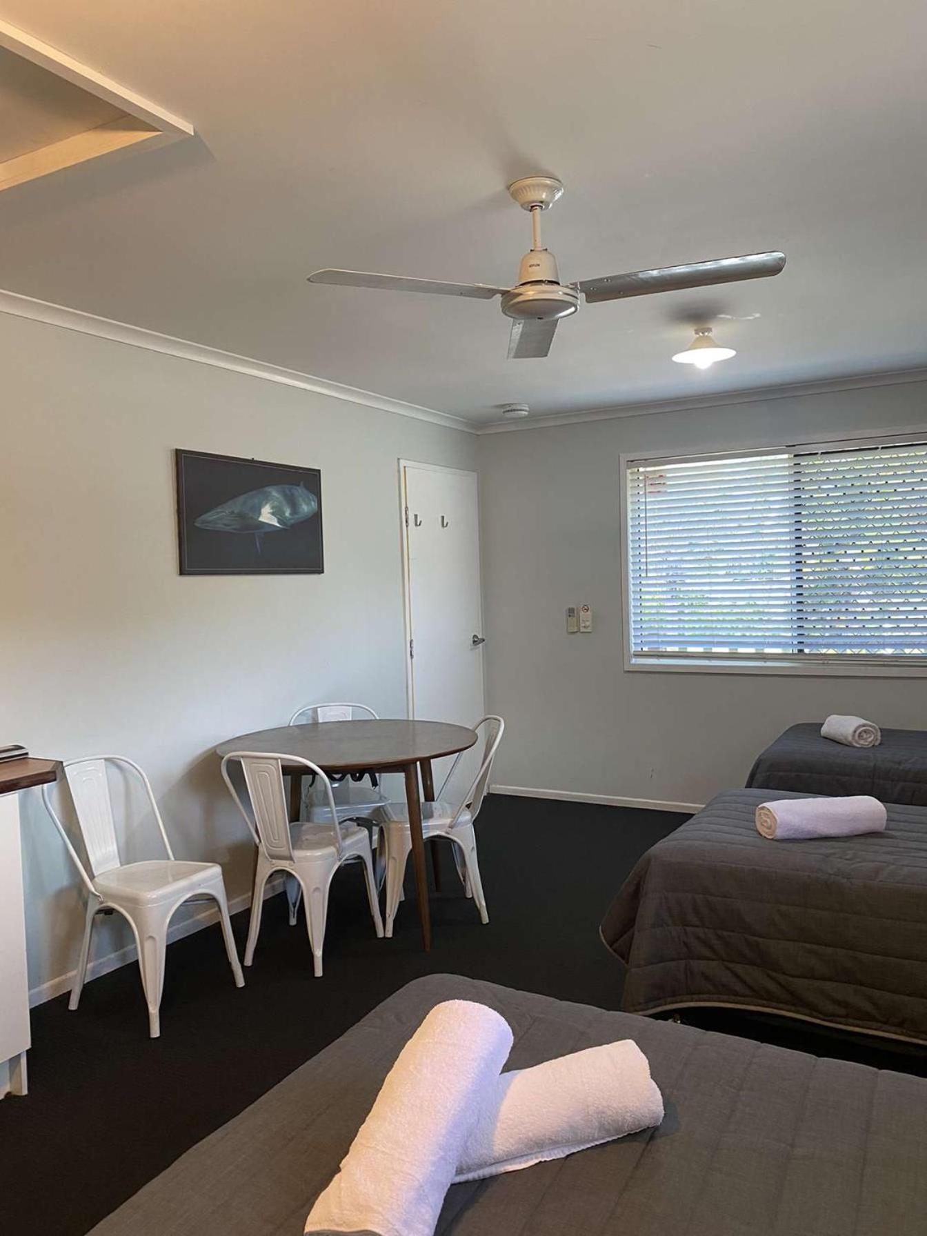 Agnes Palms Motel Агнес Уотър Екстериор снимка
